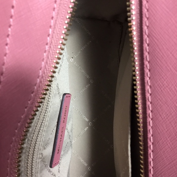 Michael Kors Quinn Medium Saffiano Leather Satchel Handbag NEW - Picture 6 of 9